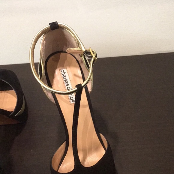 Shoes - Picture 5 of 6